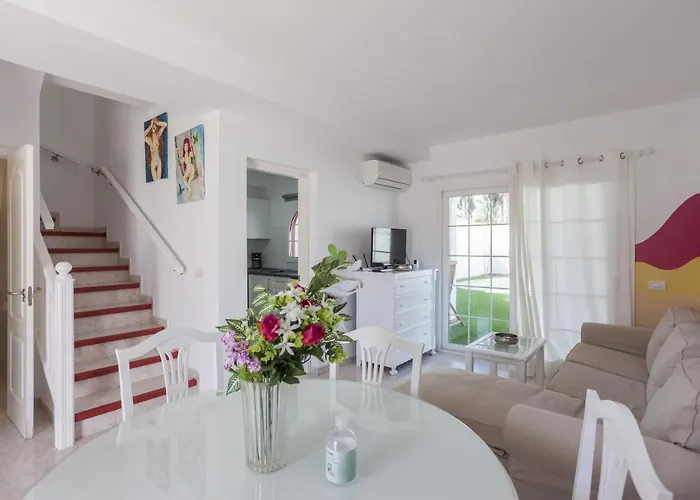 Galera Boutique Art With Private Pools, Free Wifi & Bbq, By Amazzzing Travel * קורלחו