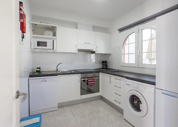 Galera Boutique Art With Private Pools, Free Wifi & Bbq, By Amazzzing Travel וילה קורלחו