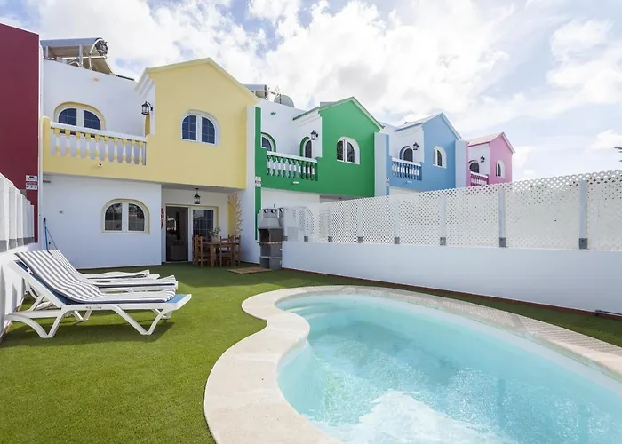 Galera Boutique Art With Private Pools, Free Wifi & Bbq, By Amazzzing Travel