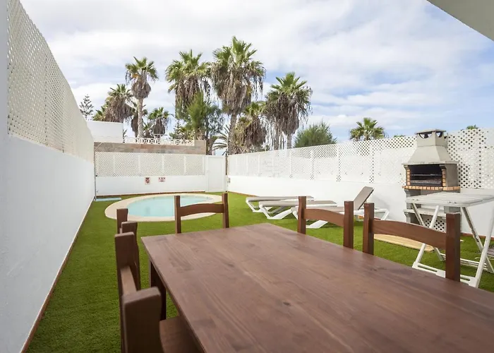 Galera Boutique Art With Private Pools, Free Wifi & Bbq, By Amazzzing Travel קורלחו