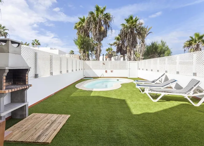 Galera Boutique Art With Private Pools, Free Wifi & Bbq, By Amazzzing Travel וילה קורלחו