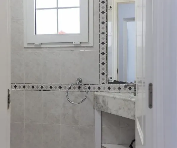 Galera Boutique Art With Private Pools, Free Wifi & Bbq, By Amazzzing Travel וילה קורלחו