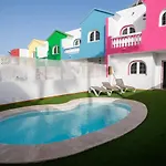 Villa Galera Boutique Art With Private Pools, Free Wifi & Bbq, By Amazzzing Travel Corralejo