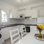 Galera Boutique Art With Private Pools, Free Wifi & Bbq, By Amazzzing Travel Villa