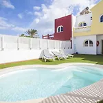 Galera Boutique Art With Private Pools, Free Wifi & Bbq, By Amazzzing Travel