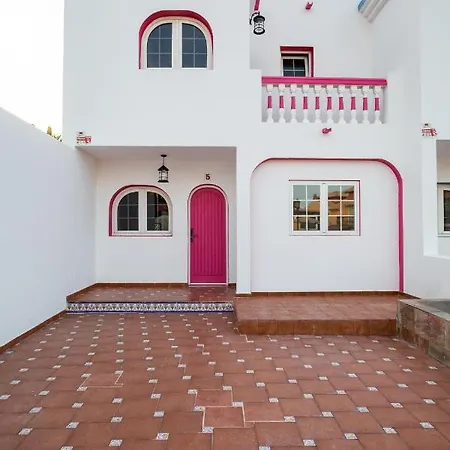 Willa Galera Boutique Art With Private Pools, Free Wifi & Bbq, By Amazzzing Travel Corralejo