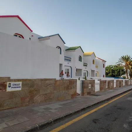 Galera Boutique Art With Private Pools, Free Wifi & Bbq, By Amazzzing Travel Willa Corralejo