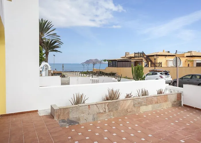 Galera Boutique Art With Private Pools, Free Wifi & Bbq, By Amazzzing Travel Villa