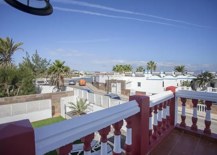 Galera Boutique Art With Private Pools, Free Wifi & Bbq, By Amazzzing Travel *