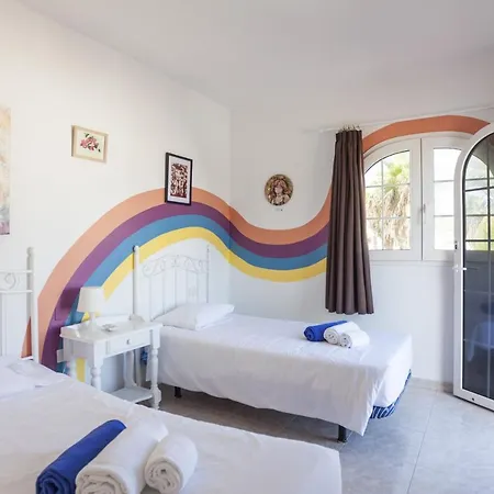 빌라 Galera Boutique Art With Private Pools, Free Wifi & Bbq, By Amazzzing Travel *