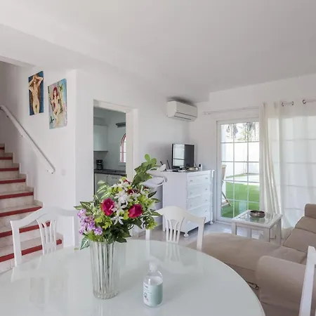 Galera Boutique Art With Private Pools, Free Wifi & Bbq, By Amazzzing Travel * 코라레호