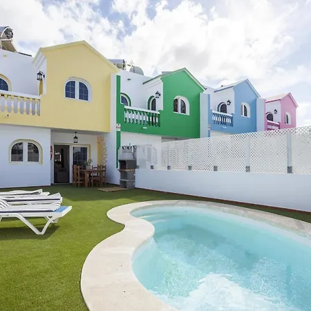 Galera Boutique Art With Private Pools, Free Wifi & Bbq, By Amazzzing Travel