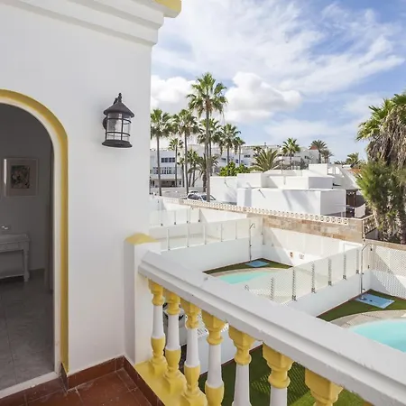 Galera Boutique Art With Private Pools, Free Wifi & Bbq, By Amazzzing Travel