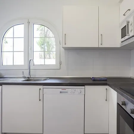 Galera Boutique Art With Private Pools, Free Wifi & Bbq, By Amazzzing Travel 빌라