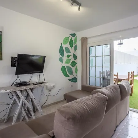 Galera Boutique Art With Private Pools, Free Wifi & Bbq, By Amazzzing Travel Villa *