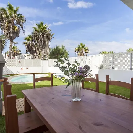 빌라 Galera Boutique Art With Private Pools, Free Wifi & Bbq, By Amazzzing Travel *