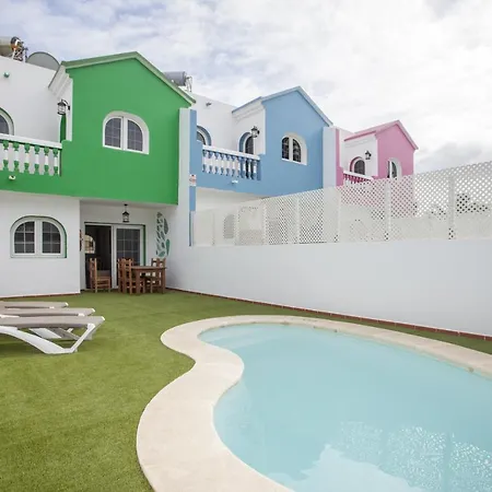 Galera Boutique Art With Private Pools, Free Wifi & Bbq, By Amazzzing Travel *