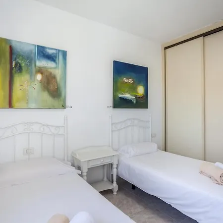 Galera Boutique Art With Private Pools, Free Wifi & Bbq, By Amazzzing Travel