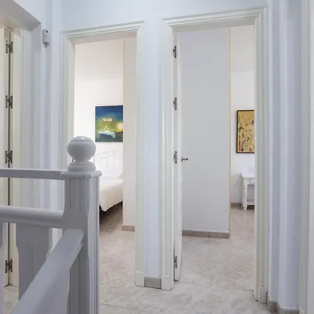 Galera Boutique Art With Private Pools, Free Wifi & Bbq, By Amazzzing Travel