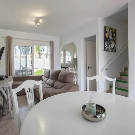 Galera Boutique Art With Private Pools, Free Wifi & Bbq, By Amazzzing Travel 빌라