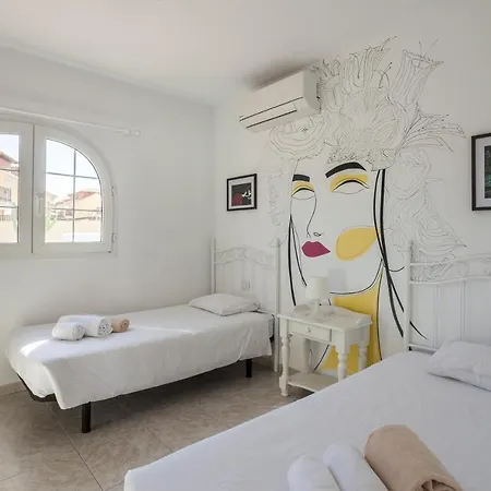 빌라 Galera Boutique Art With Private Pools, Free Wifi & Bbq, By Amazzzing Travel *