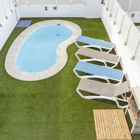 Galera Boutique Art With Private Pools, Free Wifi & Bbq, By Amazzzing Travel Villa
