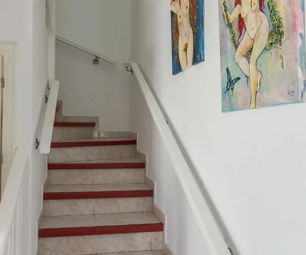 Galera Boutique Art With Private Pools, Free Wifi & Bbq, By Amazzzing Travel *