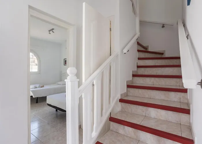 Villa Galera Boutique Art With Private Pools, Free Wifi & Bbq, By Amazzzing Travel *