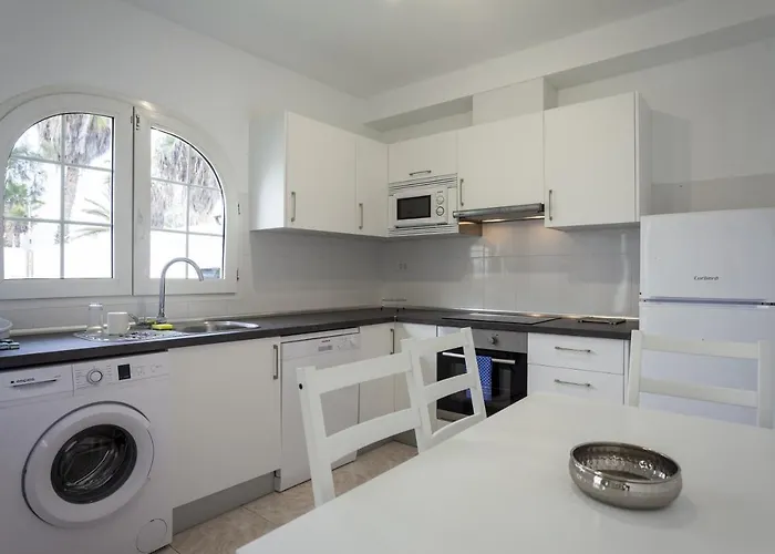 Villa Galera Boutique Art With Private Pools, Free Wifi & Bbq, By Amazzzing Travel Corralejo