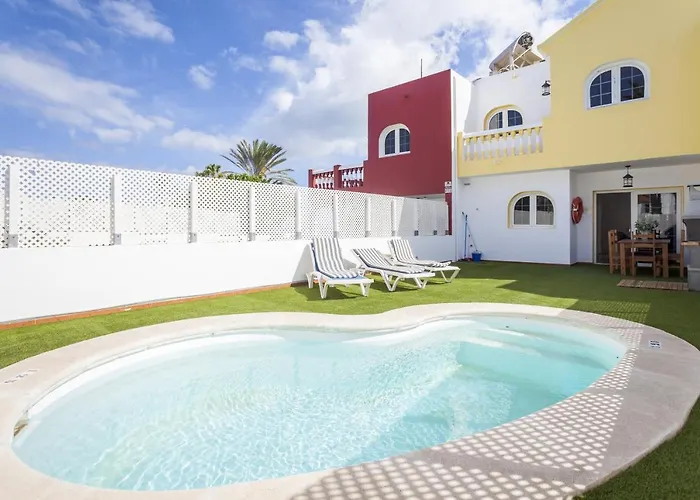 Galera Boutique Art With Private Pools, Free Wifi & Bbq, By Amazzzing Travel