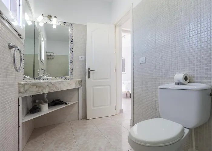 Galera Boutique Art With Private Pools, Free Wifi & Bbq, By Amazzzing Travel