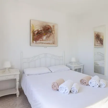 Galera Boutique Art With Private Pools, Free Wifi & Bbq, By Amazzzing Travel Villa