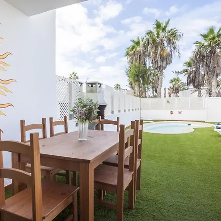 Galera Boutique Art With Private Pools, Free Wifi & Bbq, By Amazzzing Travel